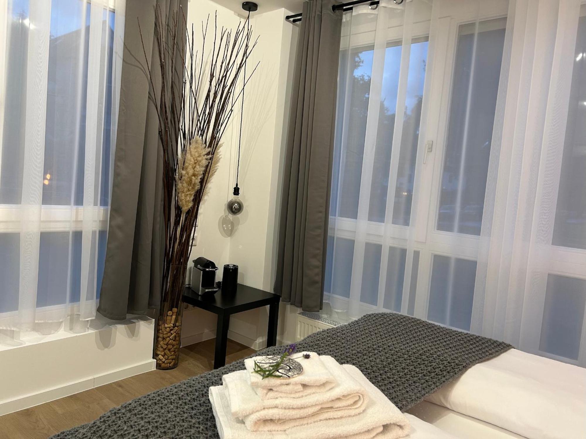 Bienvenidus - Self Service - Zur Selbstversorgung - Messezimmer -