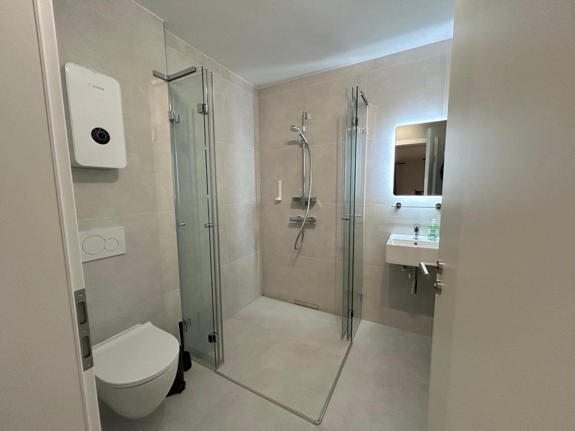 Gasthof Bienvenidus - Self Service - Zur Selbstversorgung - Messezimmer - Düsseldorf