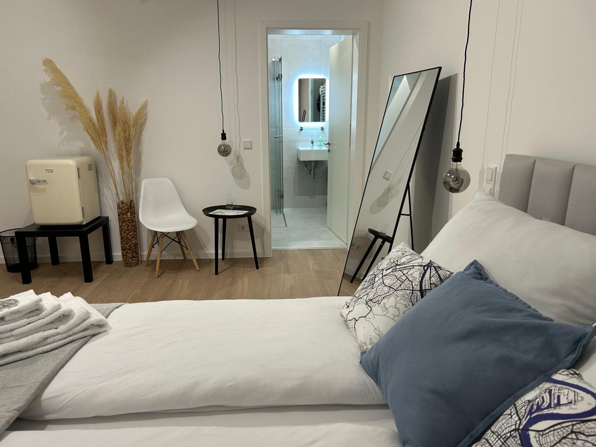 Bienvenidus - Self Service - Zur Selbstversorgung - Messezimmer - Düsseldorf